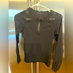 Lululemon top